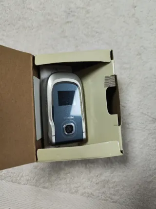 Nokia 2760 Italia con juego Real Football 2008