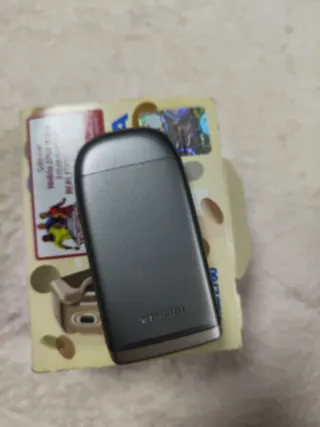 Nokia 2760 Italia con juego Real Football 2008