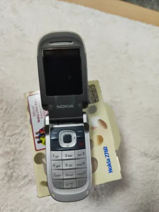 Nokia 2760 Italia con juego Real Football 2008