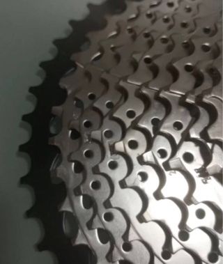 Cassette 11v 11-42 + Cadena 11v HG701