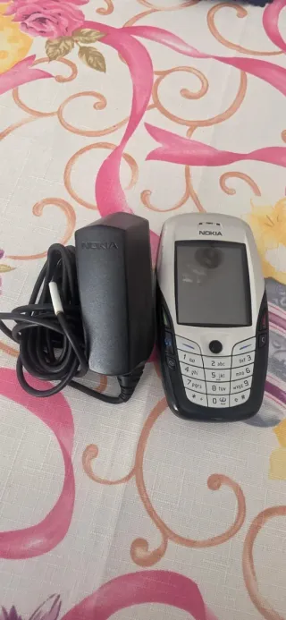 Nokia 6600 Blanco y Negro