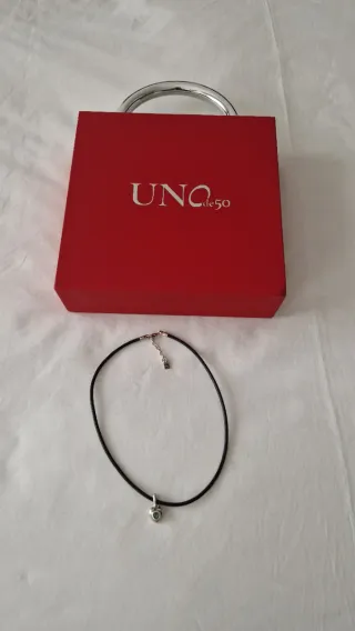 Collar Uno de 50 Corazón Azul Plata