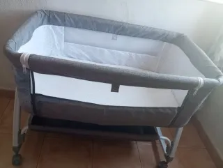 Minicuna bebé gris