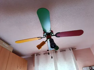 Ventilador de techo infantil multicolor