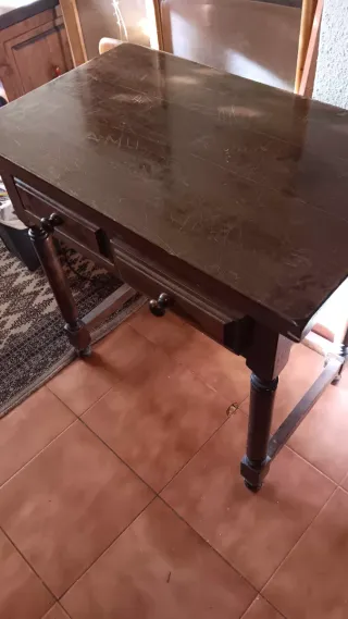 Mesa de madera maciza para restaurar