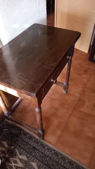 Mesa de madera maciza para restaurar