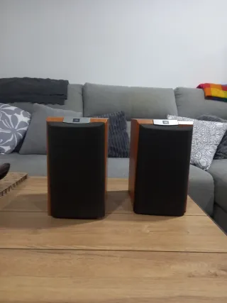 Altavoces JBL alta fidelidad U.S.A.