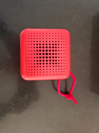 Altavoz VAPPEBY Portátil Bluetooth Rojo