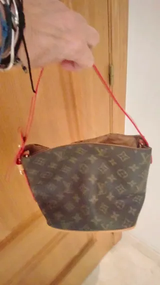 Bolso pequeño forma de cubo
