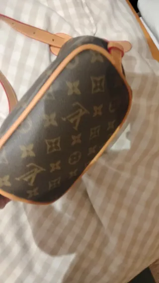 Bolso pequeño forma de cubo