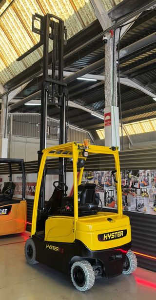 CARRETILLA ELEVADORA SEGUNDA MANO 1600 KG