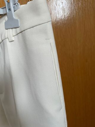 Pantalón de vestir Zara beige