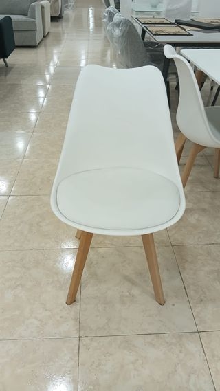 Mesa Comedor + 4 Sillas Blanca Madera