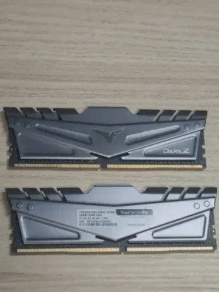 2x16GB DDR4 3200 CL16 TeamGroup T-Force Dark Z