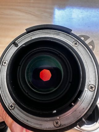 Nikon FE2 + Nikkor 28mm f2.8 + carretes LEER