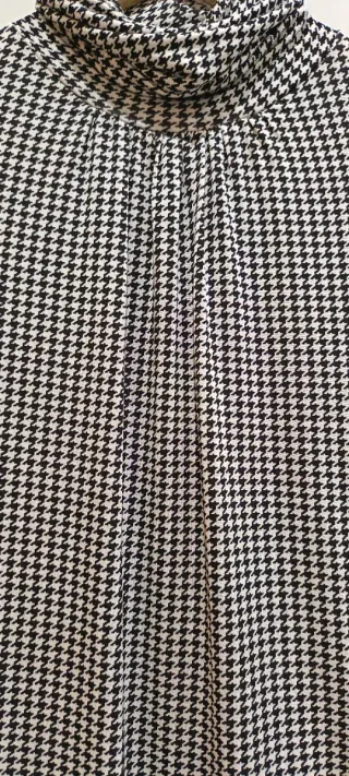 Camiseta cuello vuelto