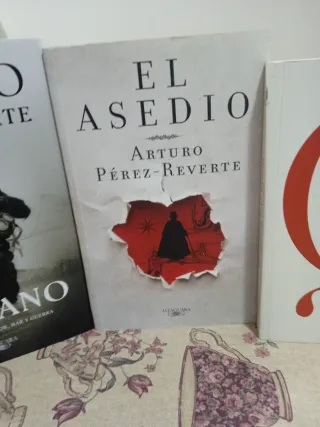 3 libros de Arturo Pérez Reverte