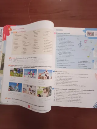 Libro di Spagnolo: Juntos 1  ISBN 9788808820884