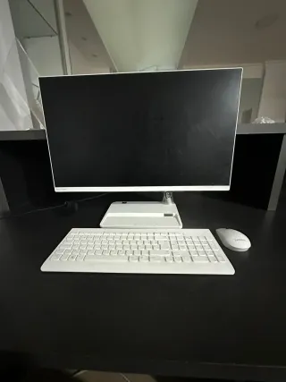 Ordenador de mesa Lenovo Blanco