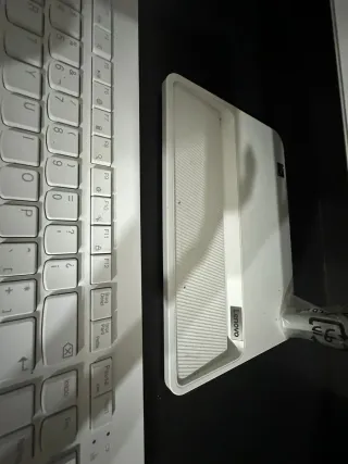 Ordenador de mesa Lenovo Blanco