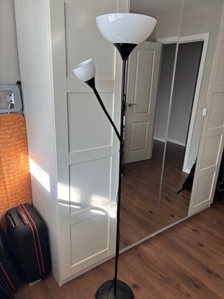 Lámpara de pie Ikea doble luz