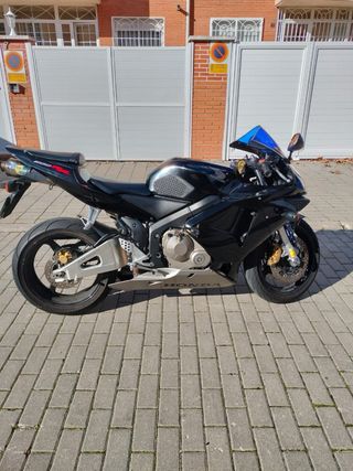 Honda CBR 600rr año 2003 Negra 62000km