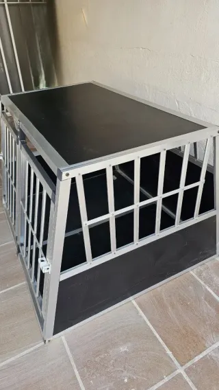 Jaula grande de aluminio para perro. Impecable