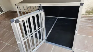 Jaula grande de aluminio para perro. Impecable