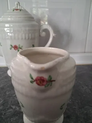 Juego Cafetera y Lechera Antiguas Flores