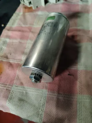 Condensador Arcotronics MKP 1.44/A 100uF 400V