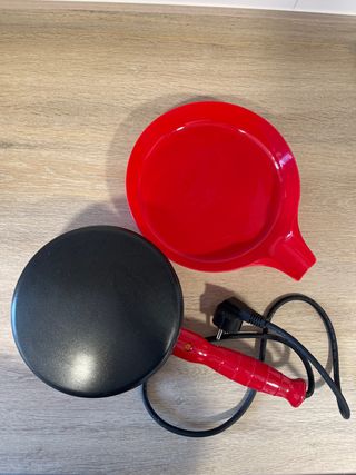 Crepera eléctrica roja y negra