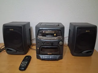 Minicadena Sanyo S735 CD/Radio/Caset