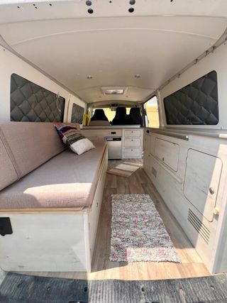 Volkswagen Caravelle 2012