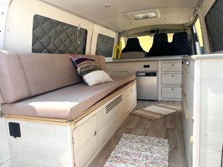 Volkswagen Caravelle 2012