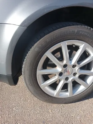 4 Llantas. 16"  y neumáticos Michelin 205-55-16