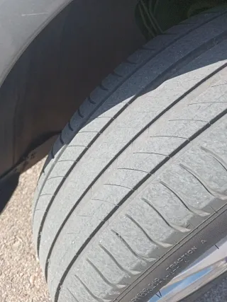 4 Llantas. 16"  y neumáticos Michelin 205-55-16