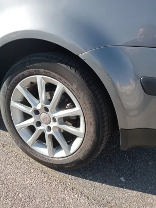 4 Llantas. 16"  y neumáticos Michelin 205-55-16