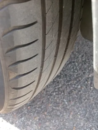 4 Llantas. 16"  y neumáticos Michelin 205-55-16