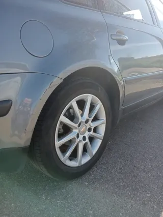 4 Llantas. 16"  y neumáticos Michelin 205-55-16