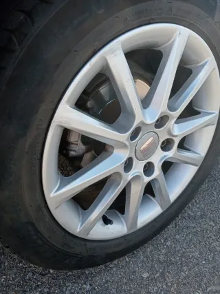 4 Llantas. 16"  y neumáticos Michelin 205-55-16