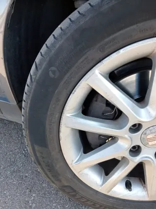 4 Llantas. 16"  y neumáticos Michelin 205-55-16