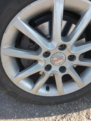 4 Llantas. 16"  y neumáticos Michelin 205-55-16