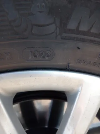 4 Llantas. 16"  y neumáticos Michelin 205-55-16