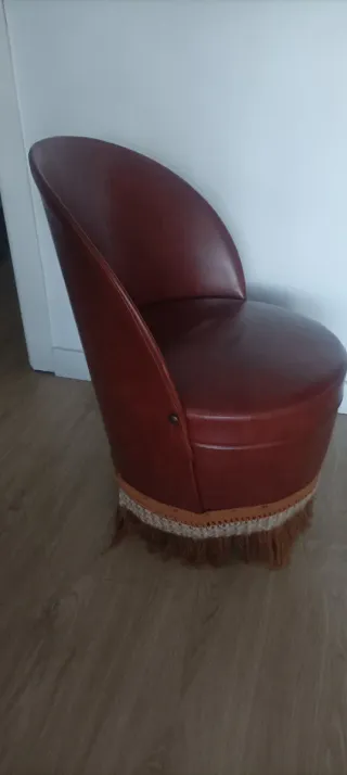 Butaca Descalzadora Granate en excelente estado