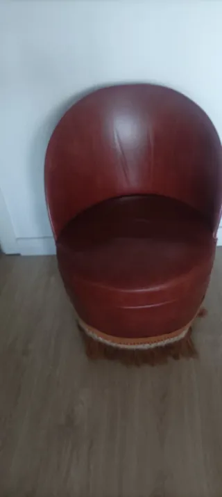 Butaca Descalzadora Granate en excelente estado