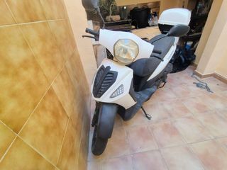 Moto Scooter Hanway Tourer 125 Negra/Blanca