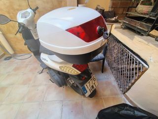 Moto Scooter Hanway Tourer 125 Negra/Blanca