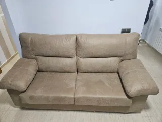 Sofá beige 2 plazas tela y polipiel