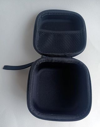 Estuche rígido cuadrado negro