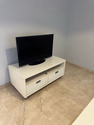 Sofá seccional de piel blanco